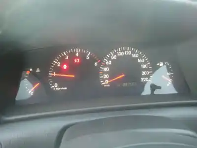 Veículo de Sucata toyota corolla (_e12_) 2.0 d-4d (cde120_) do ano 2002 alimentado 1cd-ftv