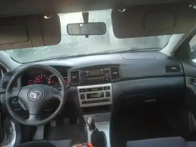 Veículo de Sucata toyota corolla (_e12_) 2.0 d-4d (cde120_) do ano 2002 alimentado 1cd-ftv