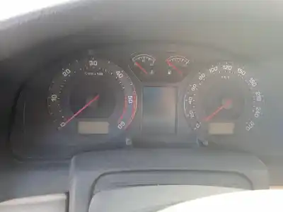 Здавання транспортного засобу skoda superb i (3u4) 1.9 tdi року 2004 потужний avf,awx