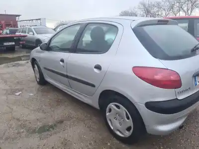 Veicolo di demolizione peugeot 206 fastback (2a/c) 1.4 i dell'anno 2002 alimentato kfw (tu3a),kfw (tu3jp),kfx (tu3jp)