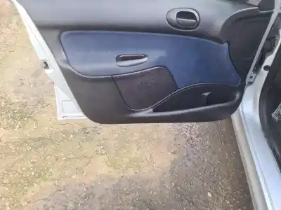 Veicolo di demolizione peugeot 206 fastback (2a/c) 1.4 i dell'anno 2002 alimentato kfw (tu3a),kfw (tu3jp),kfx (tu3jp)