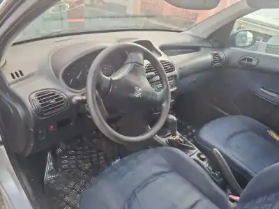Veicolo di demolizione peugeot 206 fastback (2a/c) 1.4 i dell'anno 2002 alimentato kfw (tu3a),kfw (tu3jp),kfx (tu3jp)