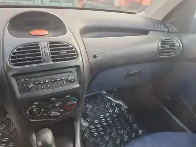 Veicolo di demolizione peugeot 206 fastback (2a/c) 1.4 i dell'anno 2002 alimentato kfw (tu3a),kfw (tu3jp),kfx (tu3jp)