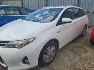 Здавання транспортного засобу toyota auris ranchera familiar (_e18_) 1.8 hybrid (zwe186_) року 2013 потужний 2zr-fxe