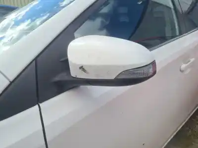 Здавання транспортного засобу toyota auris ranchera familiar (_e18_) 1.8 hybrid (zwe186_) року 2013 потужний 2zr-fxe