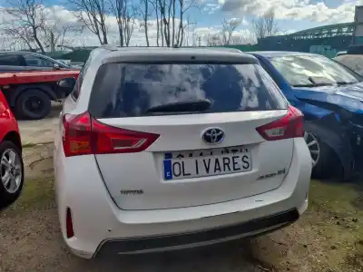 Здавання транспортного засобу toyota auris ranchera familiar (_e18_) 1.8 hybrid (zwe186_) року 2013 потужний 2zr-fxe
