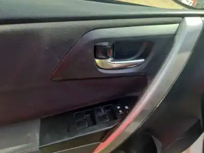 Здавання транспортного засобу toyota auris ranchera familiar (_e18_) 1.8 hybrid (zwe186_) року 2013 потужний 2zr-fxe