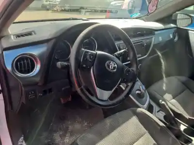 Здавання транспортного засобу toyota auris ranchera familiar (_e18_) 1.8 hybrid (zwe186_) року 2013 потужний 2zr-fxe