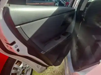 Здавання транспортного засобу toyota auris ranchera familiar (_e18_) 1.8 hybrid (zwe186_) року 2013 потужний 2zr-fxe