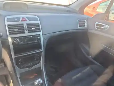 Veículo de Sucata peugeot 307 break (3e) 2.0 hdi 90 do ano 2003 alimentado rhy (dw10td)