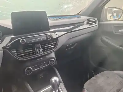 Veículo de Sucata ford kuga iii (dfk) 1.5 ecoboost do ano 2021 alimentado yzda,yzdb