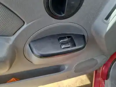 Здавання транспортного засобу daewoo kalos (klas) 1.4 року 2003 потужний f14s3