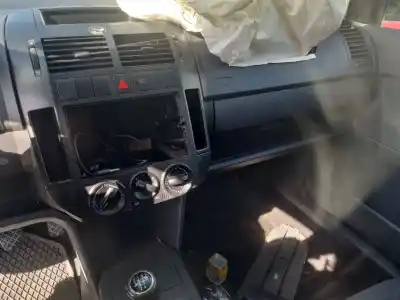 Veículo de Sucata volkswagen polo (9n_, 9a_) 1.2 do ano 2002 alimentado awy,bmd