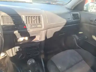 Veículo de Sucata volkswagen golf iv (1j1) 1.9 tdi 4motion do ano 2000 alimentado agr