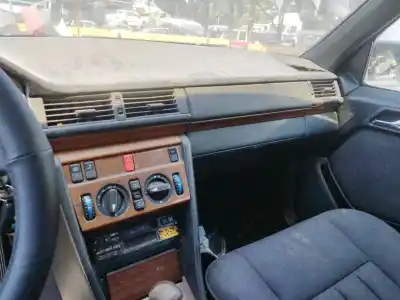 Здавання транспортного засобу mercedes-benz 124 sedán (w124) 200 d (124.120) року 2000 потужний om 601.912