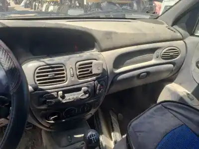 Veicolo di demolizione renault megane i classic (la0/1_) 1.9 dti (la08, la0n) dell'anno 1999 alimentato f9q 730,f9q 731,f9q 734,f9q 736
