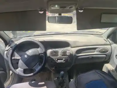 Veicolo di demolizione renault megane i classic (la0/1_) 1.9 dti (la08, la0n) dell'anno 1999 alimentato f9q 730,f9q 731,f9q 734,f9q 736