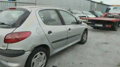 Scrapping Vehicle peugeot 206 fastback (2a/c) 2.0 hdi 90 of the year 2001 powered rhy (dw10td)