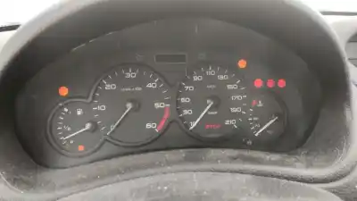 Scrapping Vehicle peugeot 206 fastback (2a/c) 2.0 hdi 90 of the year 2001 powered rhy (dw10td)