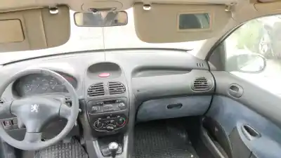 Scrapping Vehicle peugeot 206 fastback (2a/c) 2.0 hdi 90 of the year 2001 powered rhy (dw10td)