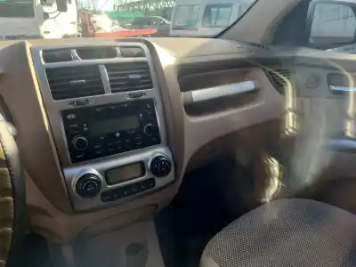 Veicolo di demolizione kia sportage ii (je_, km) 2.0 crdi dell'anno 2009 alimentato d4ea