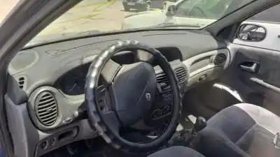 Scrapping Vehicle renault megane i (ba0/1_) 1.9 dci (ba05, ba1f) of the year 2001 powered f9q 732,f9q 733