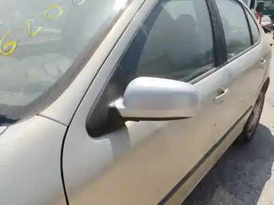 Veículo de Sucata seat leon (1m1) 1.6 16 v do ano 2000 alimentado aus,azd,bcb