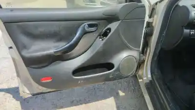 Veículo de Sucata seat leon (1m1) 1.6 16 v do ano 2000 alimentado aus,azd,bcb