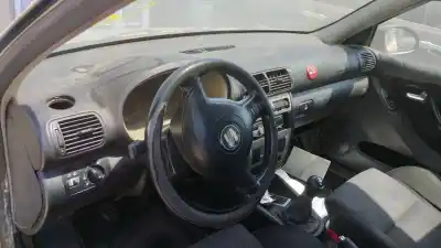 Veículo de Sucata seat leon (1m1) 1.6 16 v do ano 2000 alimentado aus,azd,bcb