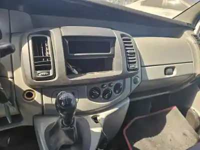 Здавання транспортного засобу nissan primastar autobús (x83) dci 80 року 2001 потужний f9q u7