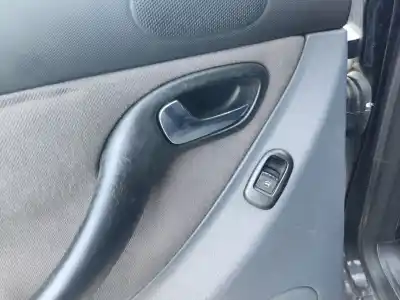 Veículo de Sucata seat leon (1m1) 1.6 16 v do ano 2001 alimentado aus,azd,bcb