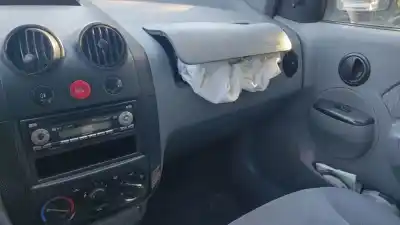 Veículo de Sucata chevrolet aveo / kalos fastback (t200) 1.4 do ano 2005 alimentado lx5(85cul4)