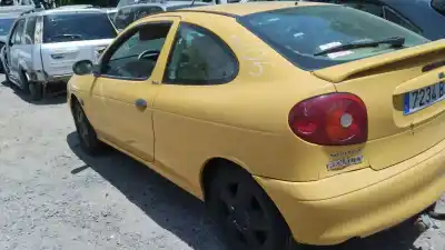 Veículo de Sucata renault megane i coach (da0/1_) 1.4 16v (da0d, da1h, da0w, da10) do ano 2001 alimentado k4j 700,k4j 714,k4j 750