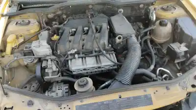 Veículo de Sucata renault megane i coach (da0/1_) 1.4 16v (da0d, da1h, da0w, da10) do ano 2001 alimentado k4j 700,k4j 714,k4j 750