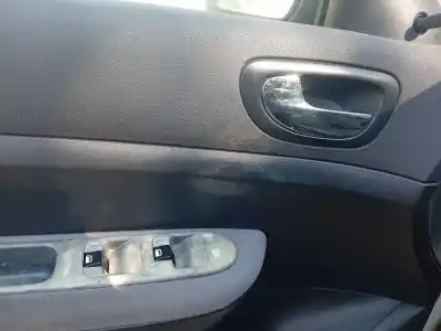 Scrapping Vehicle peugeot 307 (3a/c) 1.4 16v of the year 2003 powered kfu (et3j4)