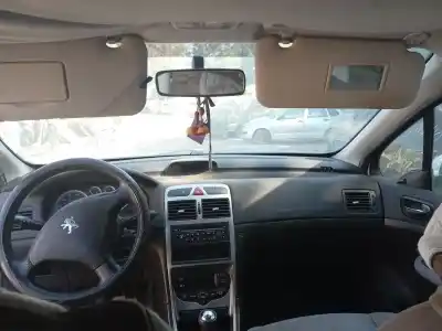 Scrapping Vehicle peugeot 307 (3a/c) 1.4 16v of the year 2003 powered kfu (et3j4)