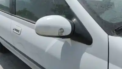 Veículo de Sucata peugeot 406 (8b) 2.0 16v do ano 1997 alimentado rfv (xu10j4r)