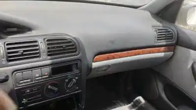 Veículo de Sucata peugeot 406 (8b) 2.0 16v do ano 1997 alimentado rfv (xu10j4r)