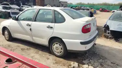 Scrapping Vehicle seat cordoba vario (6k5) 1.4 i of the year 2000 powered aex,akk,akv,anw,apq,aud