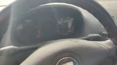 Scrapping Vehicle seat cordoba vario (6k5) 1.4 i of the year 2000 powered aex,akk,akv,anw,apq,aud