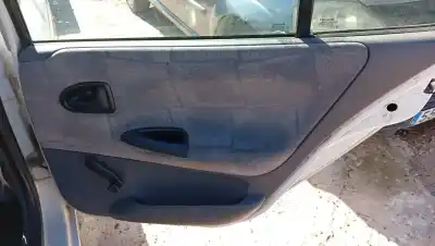 Scrapping Vehicle renault megane i (ba0/1_) 1.9 dti (ba1u) of the year 2001 powered f9q 744