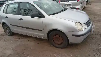 Veículo de Sucata volkswagen polo (9n_, 9a_) 1.2 do ano 2002 alimentado awy,bmd