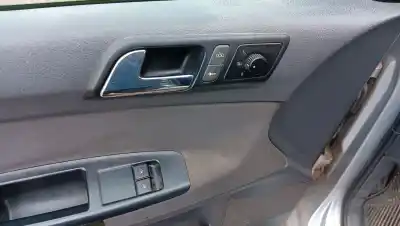 Veículo de Sucata volkswagen polo (9n_, 9a_) 1.2 do ano 2002 alimentado awy,bmd