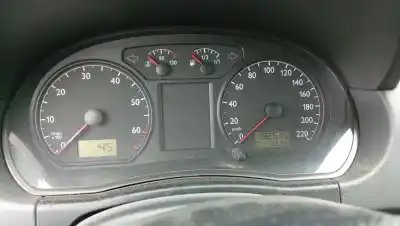 Veículo de Sucata volkswagen polo (9n_, 9a_) 1.2 do ano 2002 alimentado awy,bmd