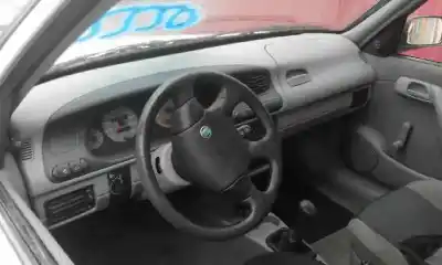 Veículo de Sucata skoda felicia berlina ( 791) lx do ano 1999 alimentado amg