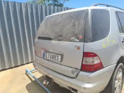 Veículo de Sucata mercedes-benz clase m (w163) ml 270 cdi (163.113) do ano 2002 alimentado om 612.963