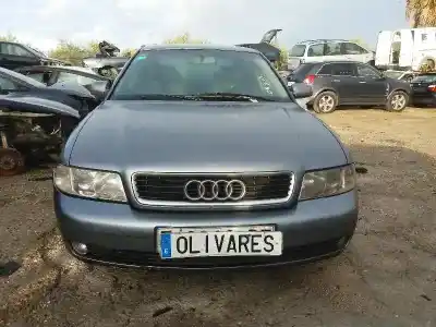 Vehículo de desguace AUDI A4 BERLINA (B5) 2.5 V6 24V TDI del año 2000 con motor AKN