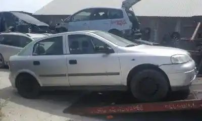 Vehicul casat opel astra g berlina comfort al anului 1998 alimentat 