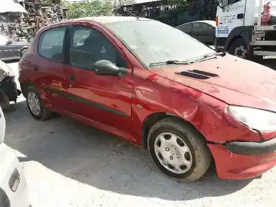 Veicolo di demolizione peugeot 206 berlina 1.4 dell'anno 1999 alimentato kfx