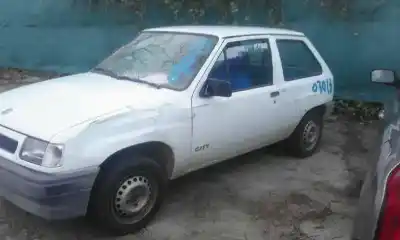 Veicolo di demolizione opel corsa a * dell'anno 1993 alimentato 